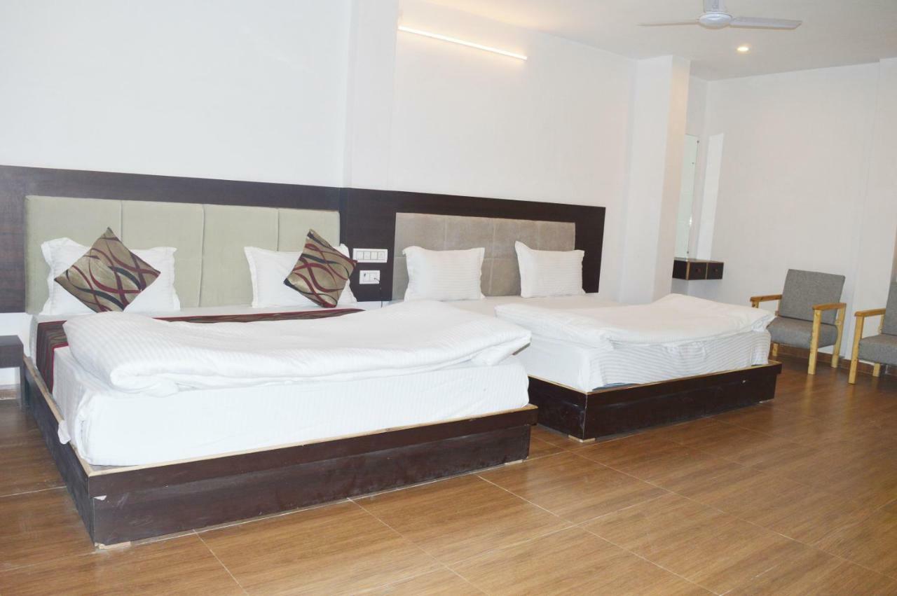 Arunoday Palace Hotel 3*