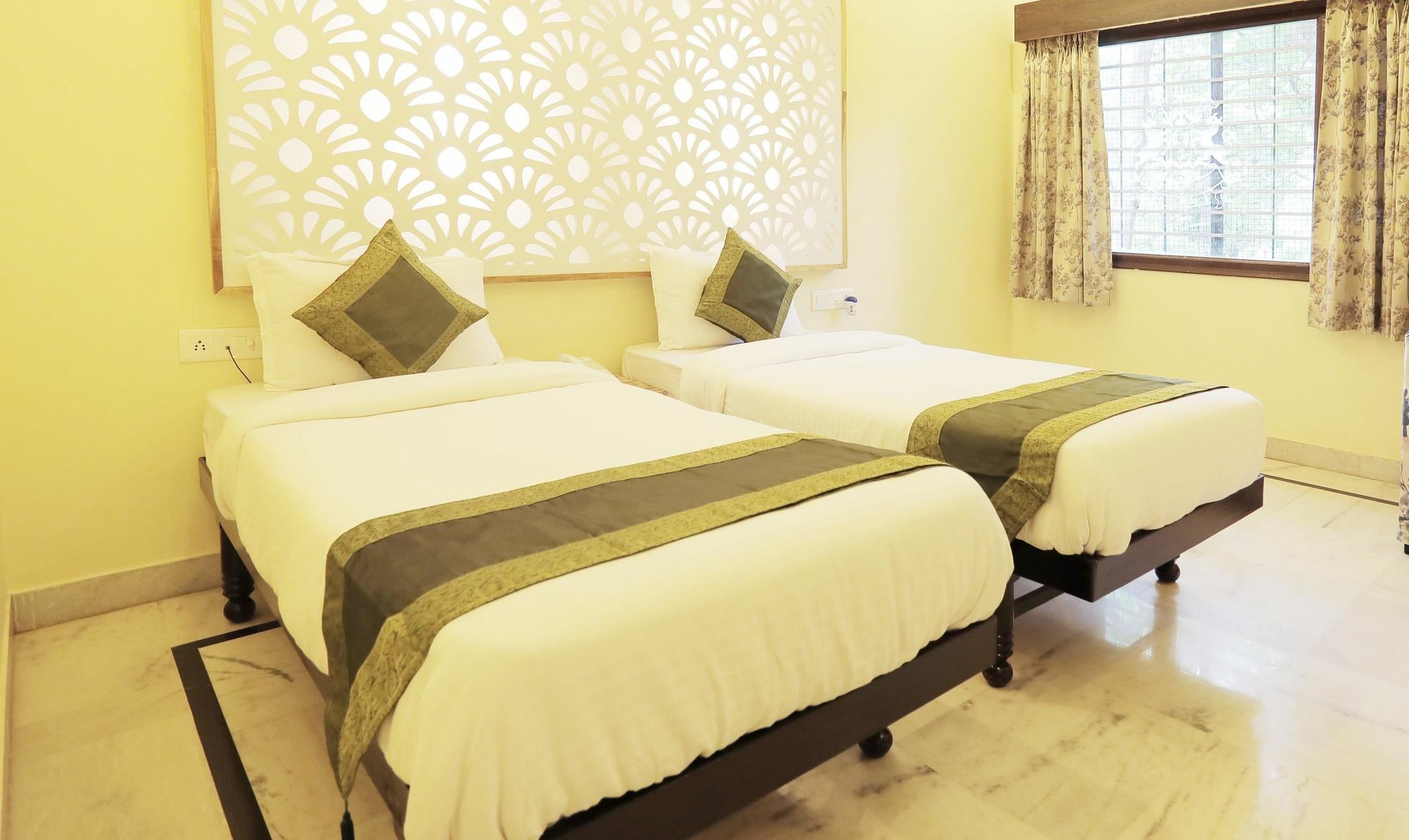 Treebo Trend Jhalamaan Pichola Hotel Udaipur