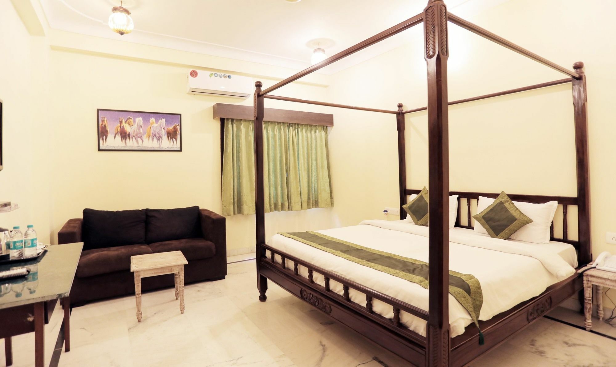Hotel Treebo Trend Jhalamaan Pichola 3*