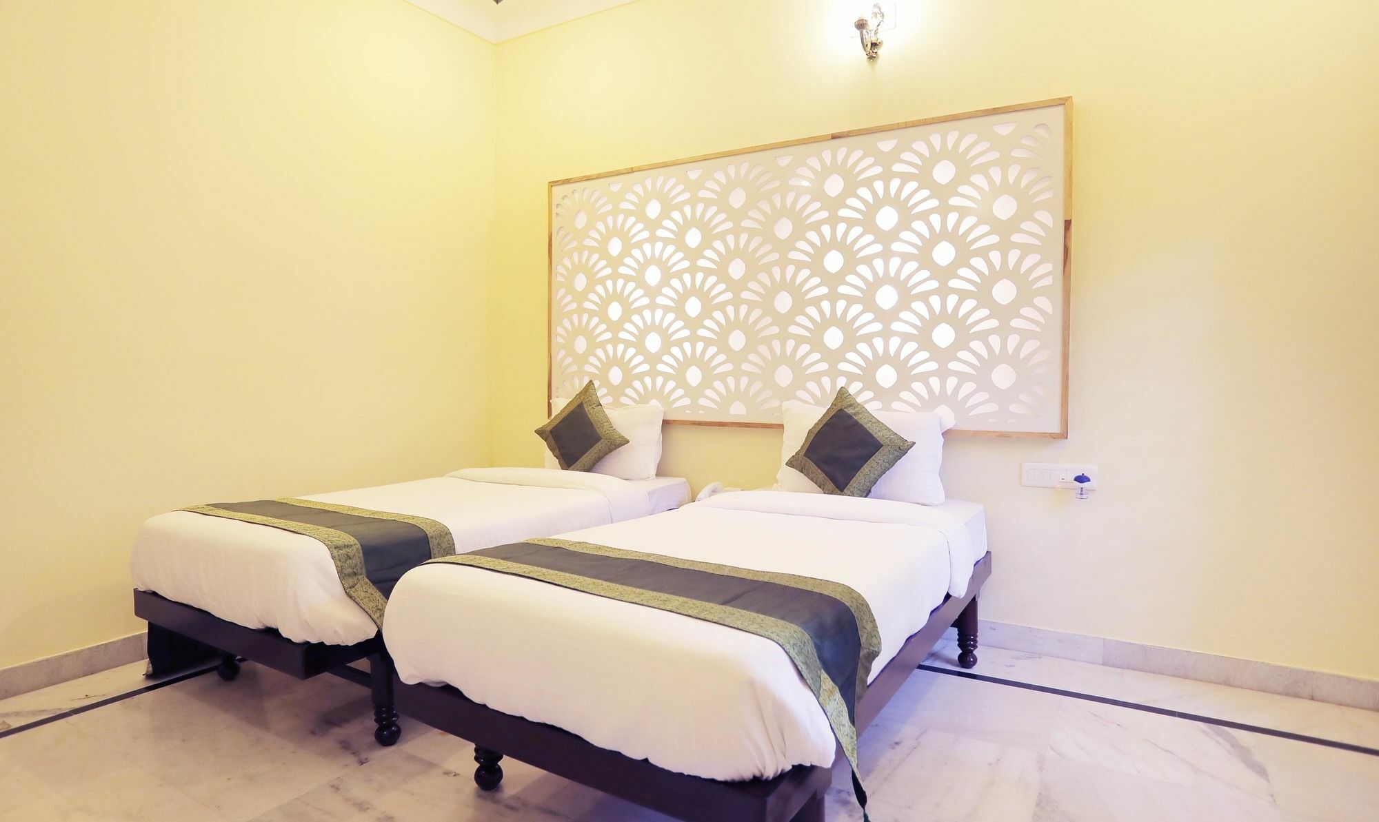 Hotel Treebo Trend Jhalamaan Pichola
