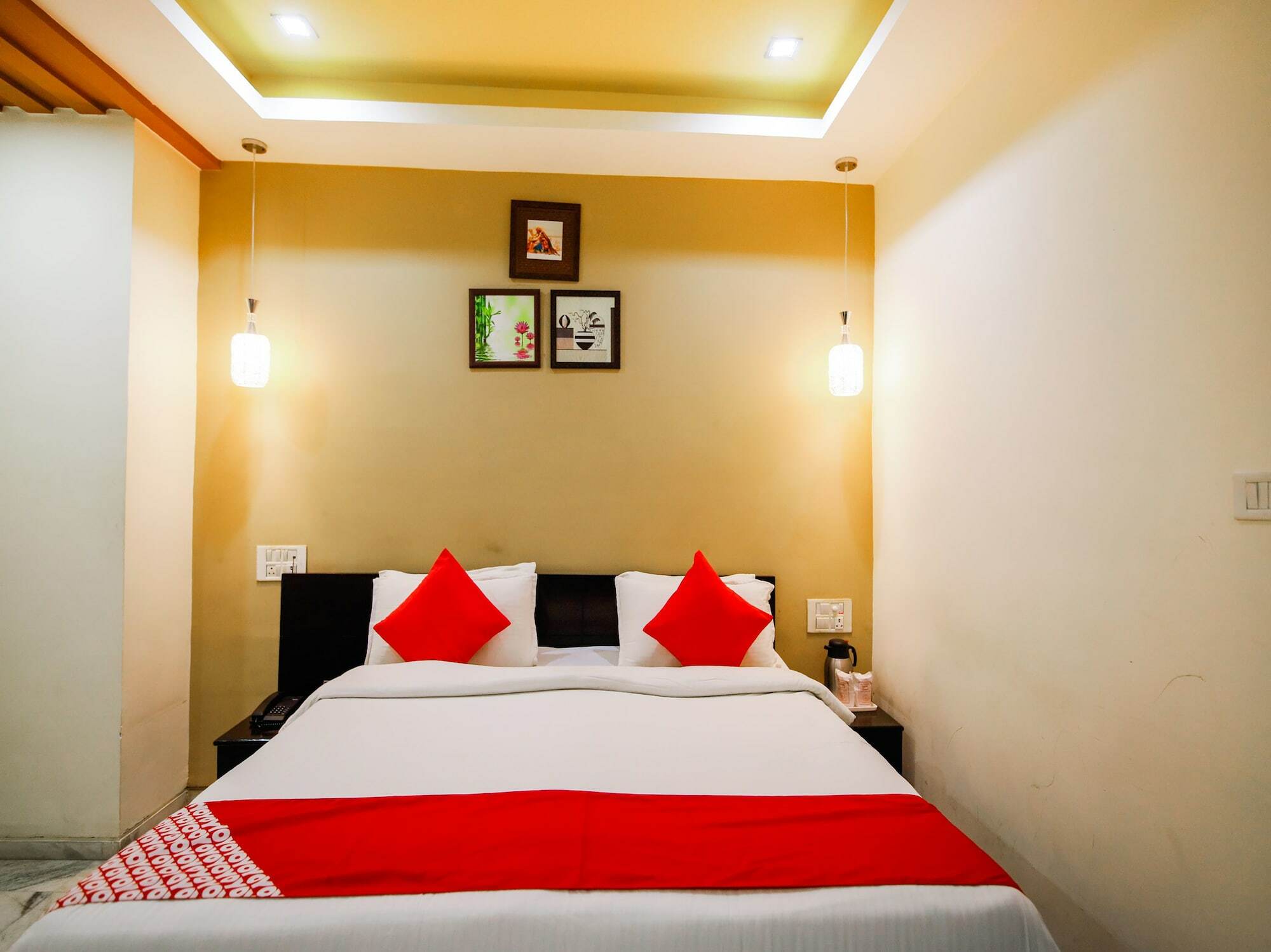 Oyo 24266 Gazebo Hotel Udaipur