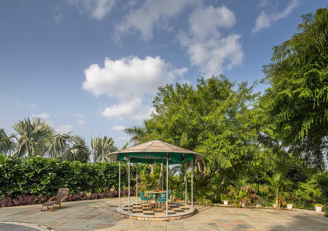 Wild Orchid: Hillside With Pool And Gazebo * Udaipur