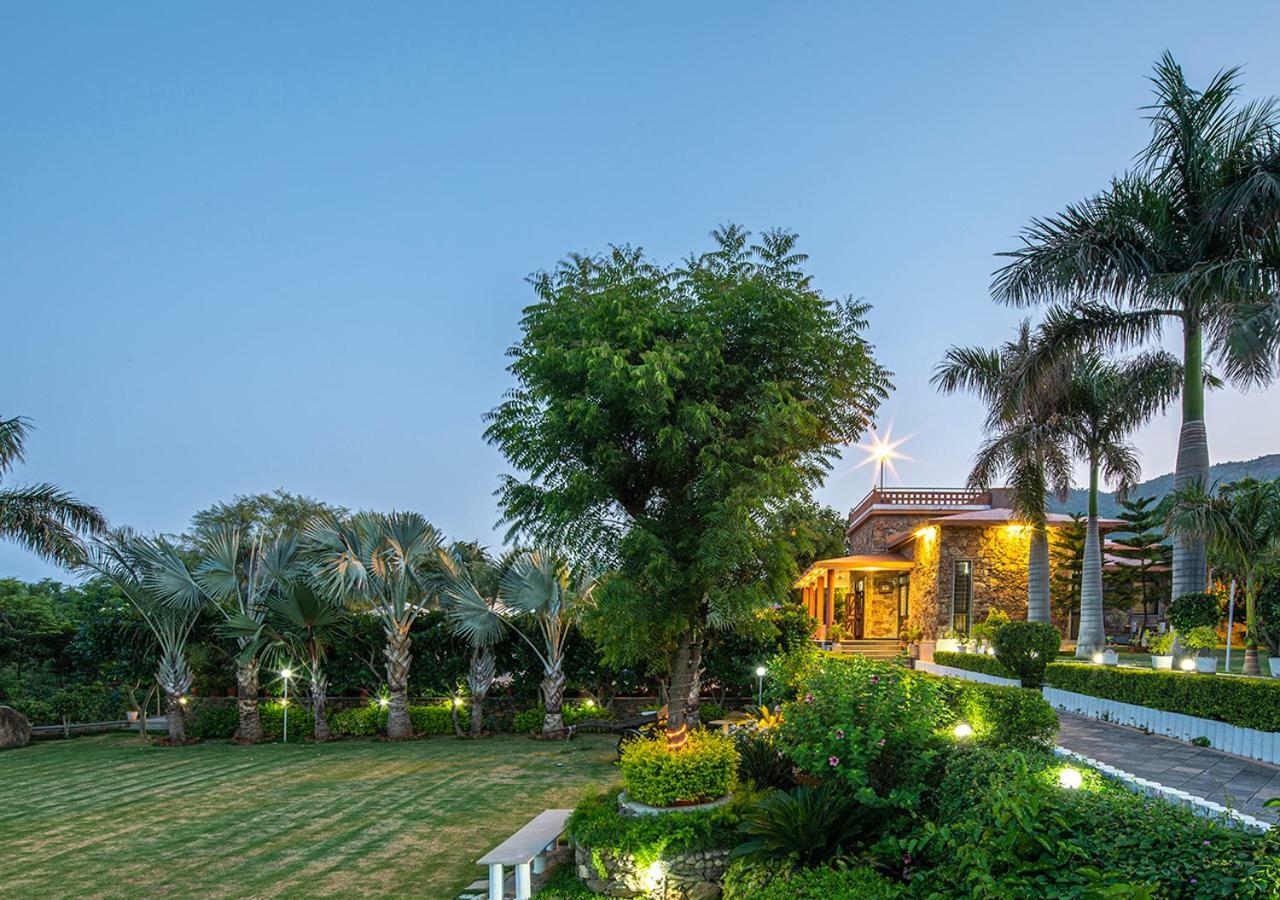 Villa Wild Orchid: Hillside With Pool And Gazebo *