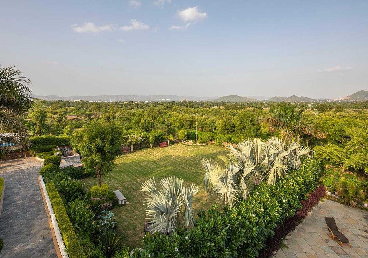 Villa Wild Orchid: Hillside With Pool And Gazebo