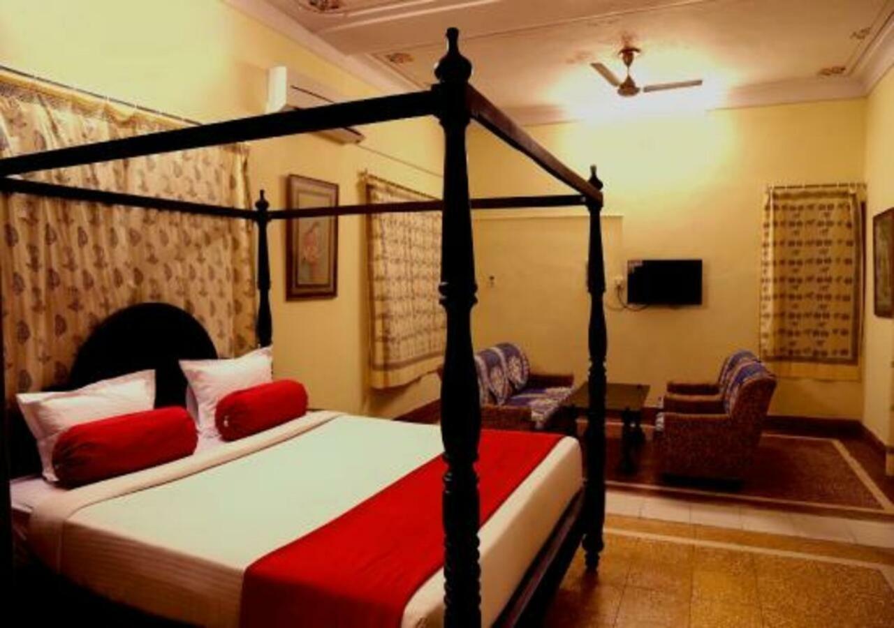 Ambavgarh Palace Hotel