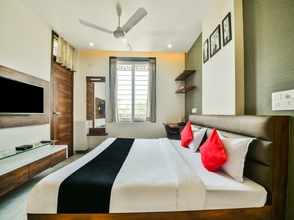 Capital O 40000 The Sejour Deluxe Hotel