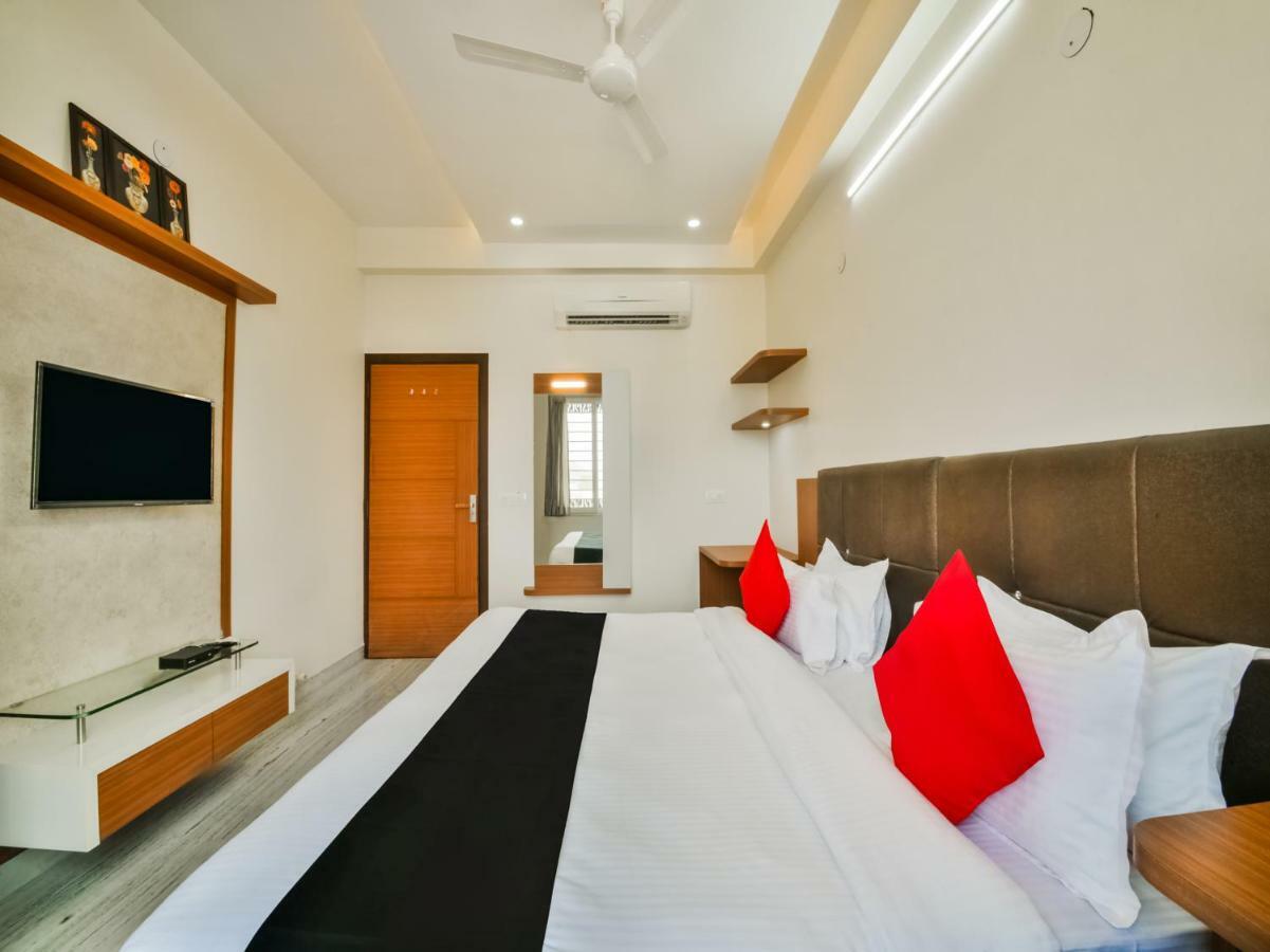 Capital O 40000 The Sejour Deluxe Hotel Udaipur