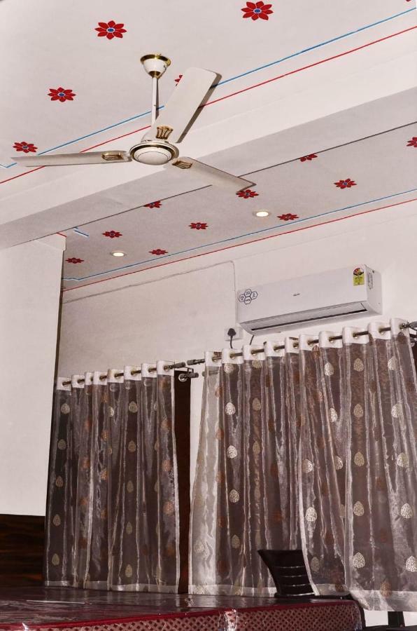 Guest house Shiv Palace 2*