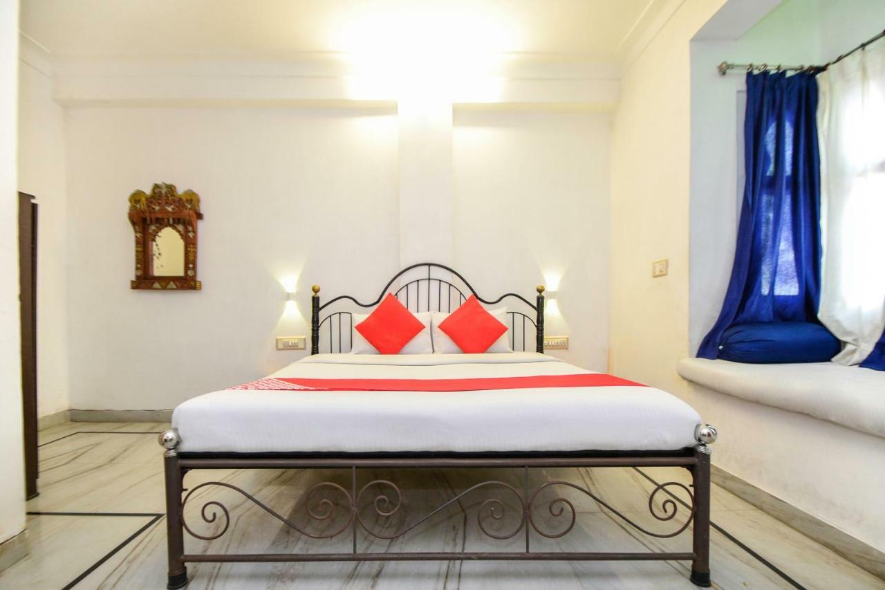 Inn Oyo 10704 Haveli 3*