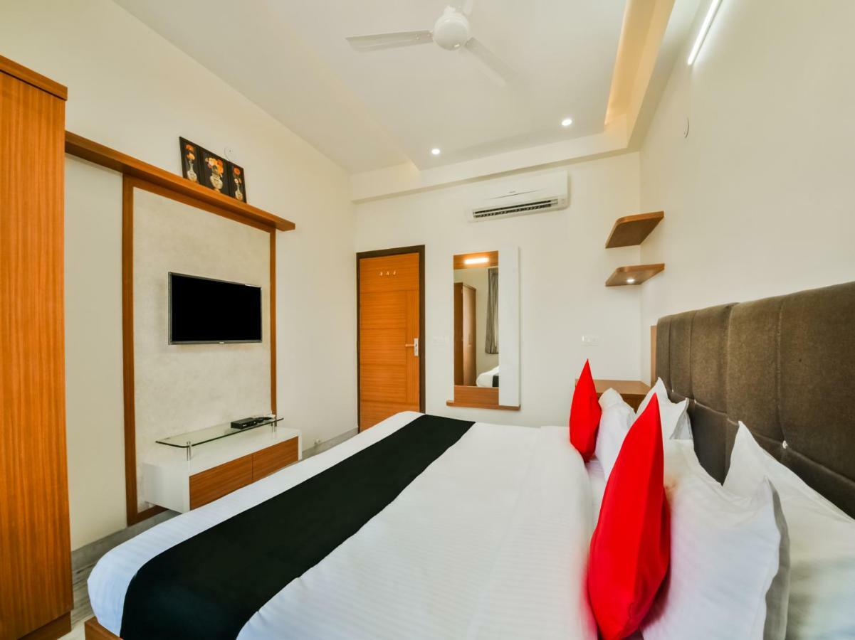 Hotel Capital O 40000 The Sejour Deluxe 3*