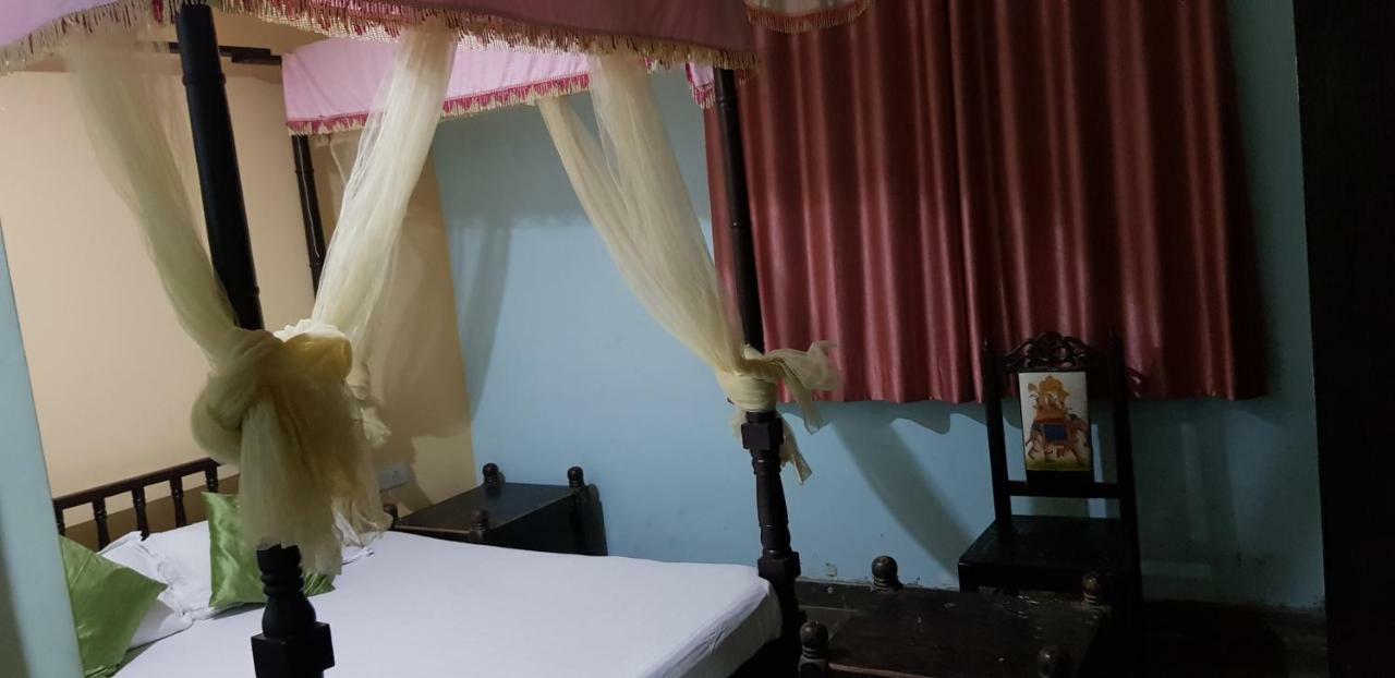 Jagat 2* Udaipur
