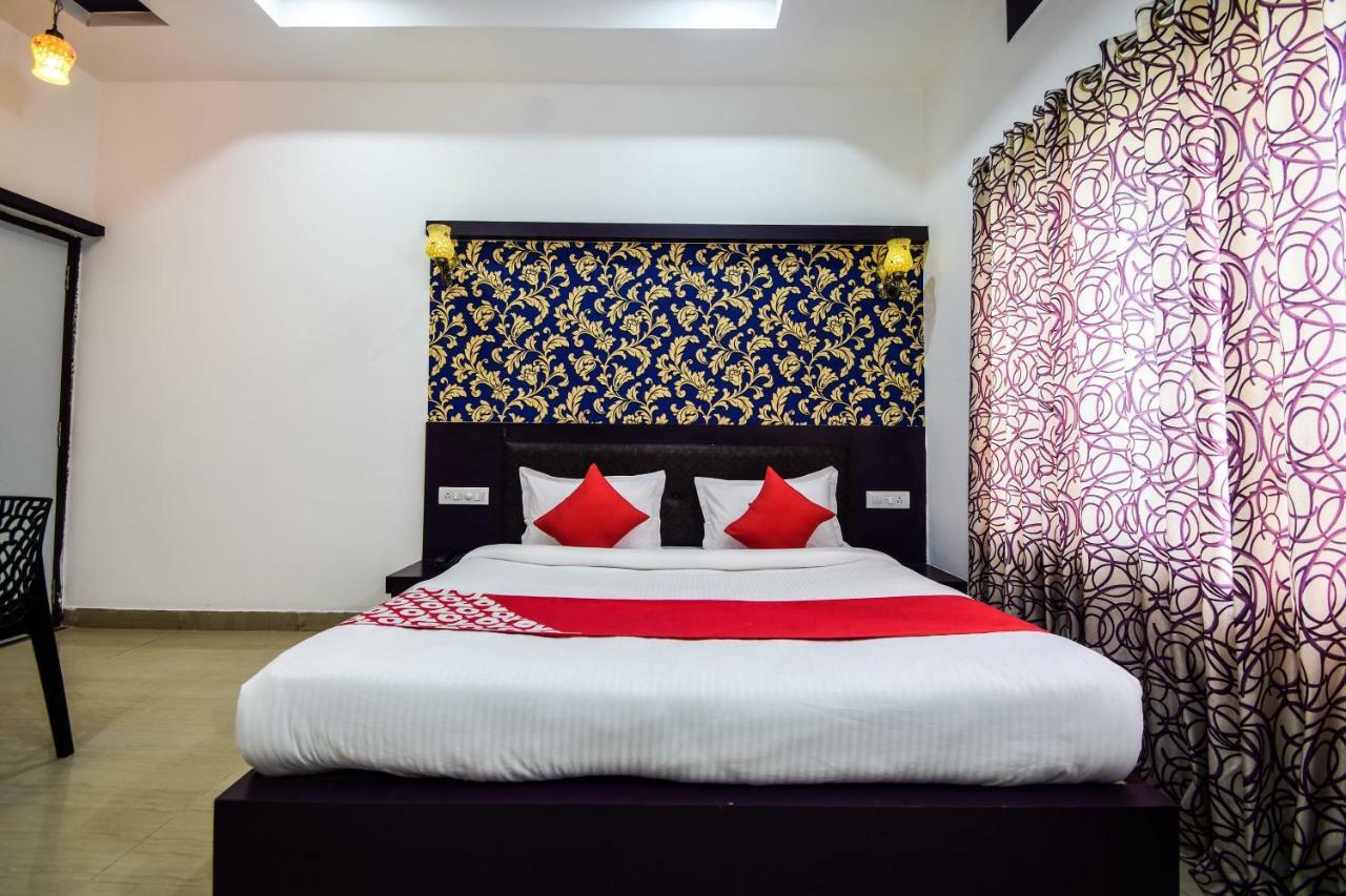 Oyo 28253 Jmd Palace 3* Udaipur