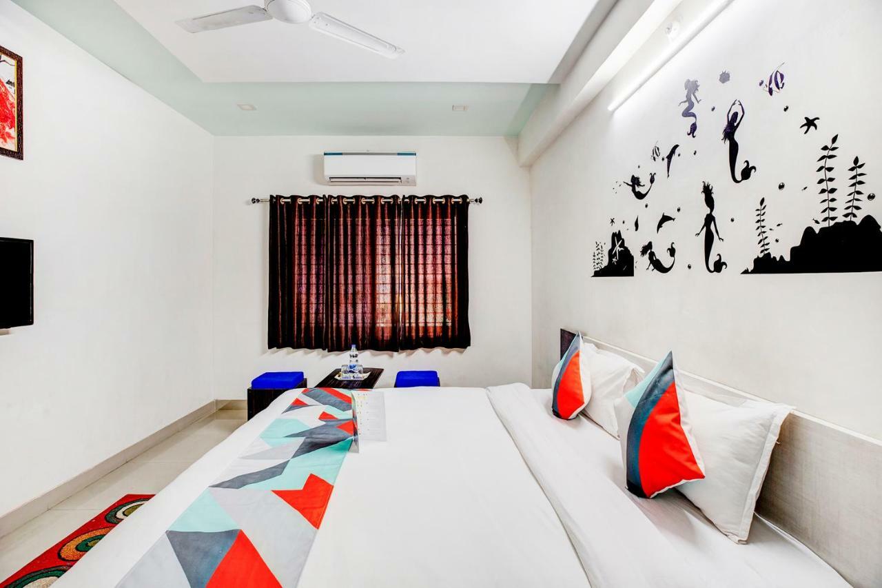 Hotel Fabhotel Himanshi