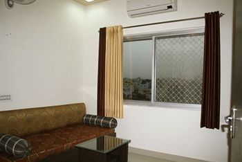Royal Hotel 2*