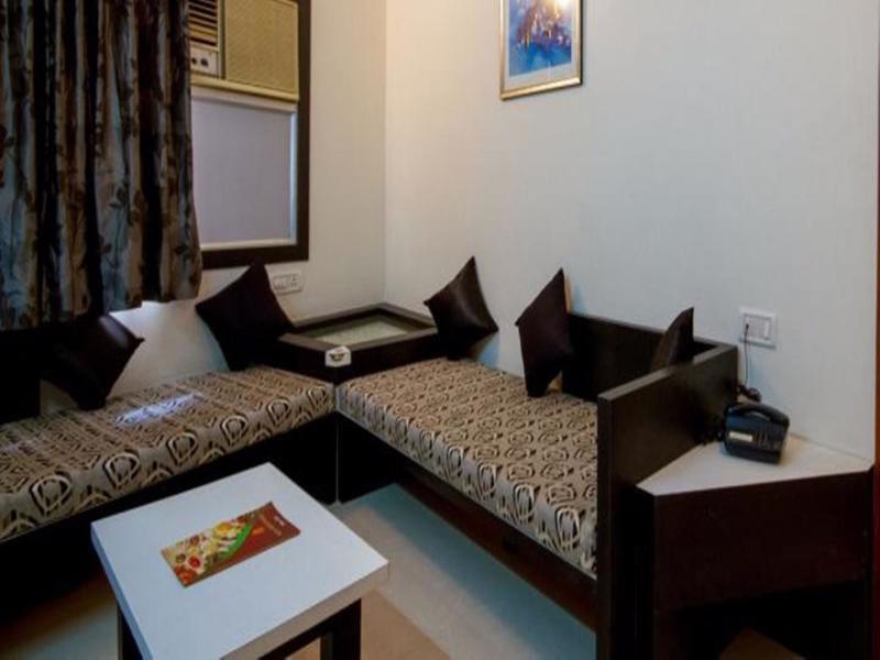 Ashish Palace 3*