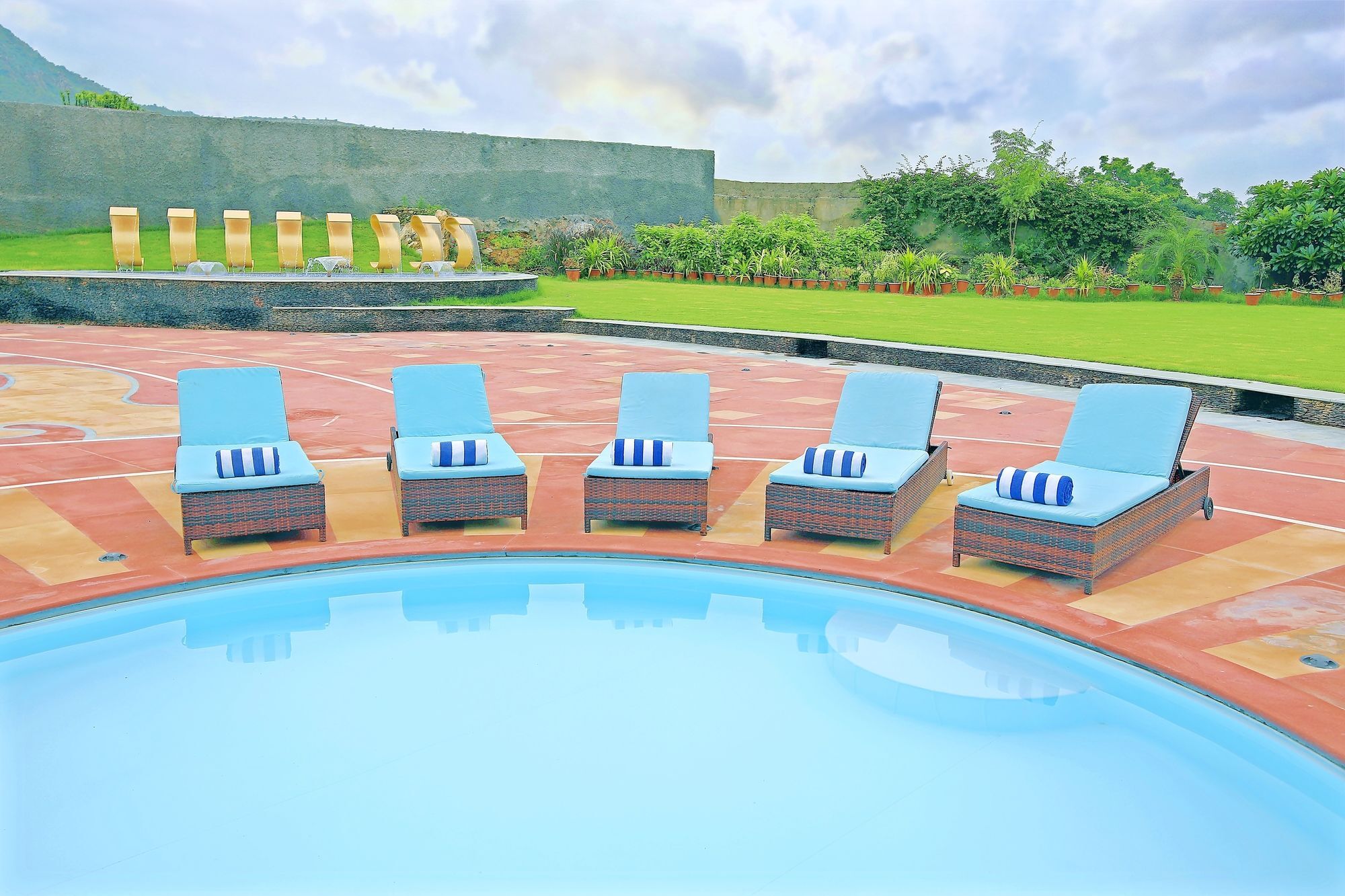 Hotel Spectrum Resort, & Convention Udaipur