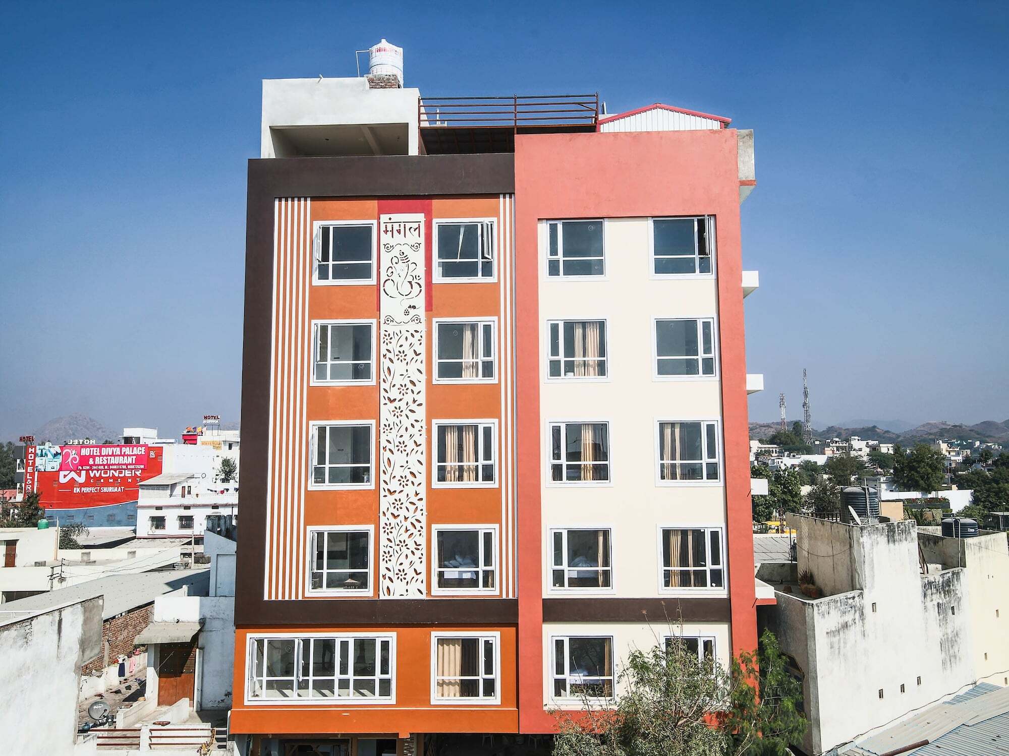 Fabhotel Prime The Royal Galaxy 3*
