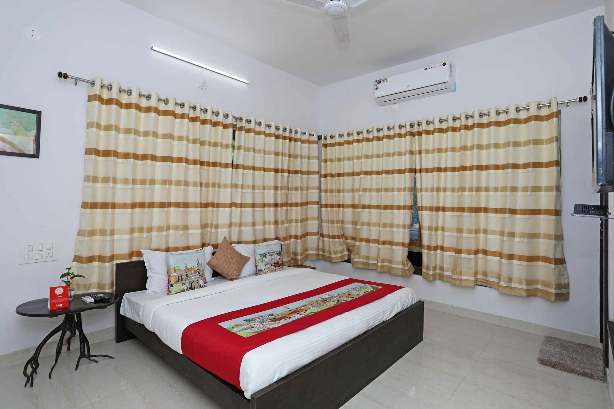 Oyo 10298 Near Sukhadia Circle Hotel 2*
