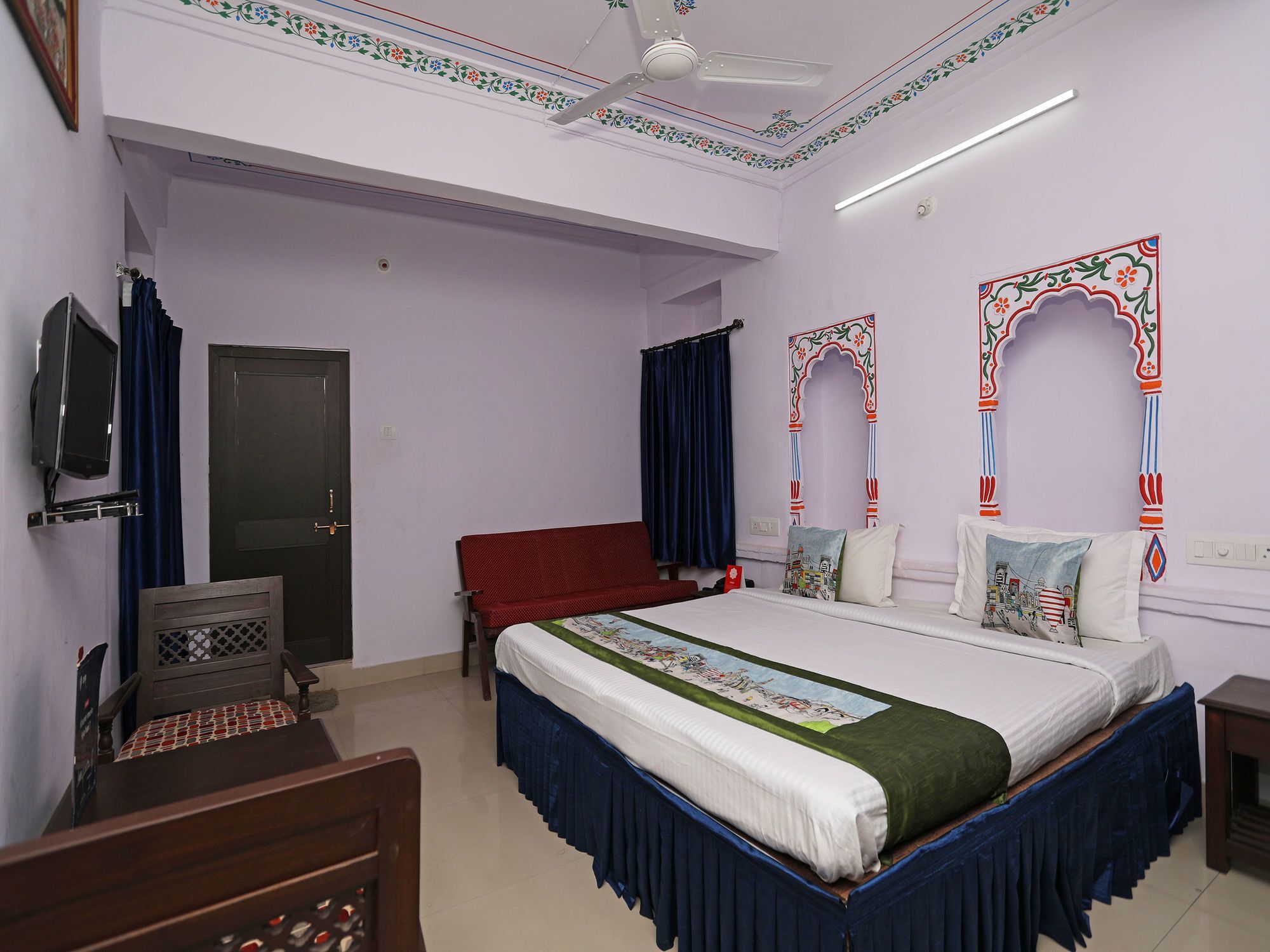 Oyo 10102 Heritage Near Gangaur Ghat Hotel