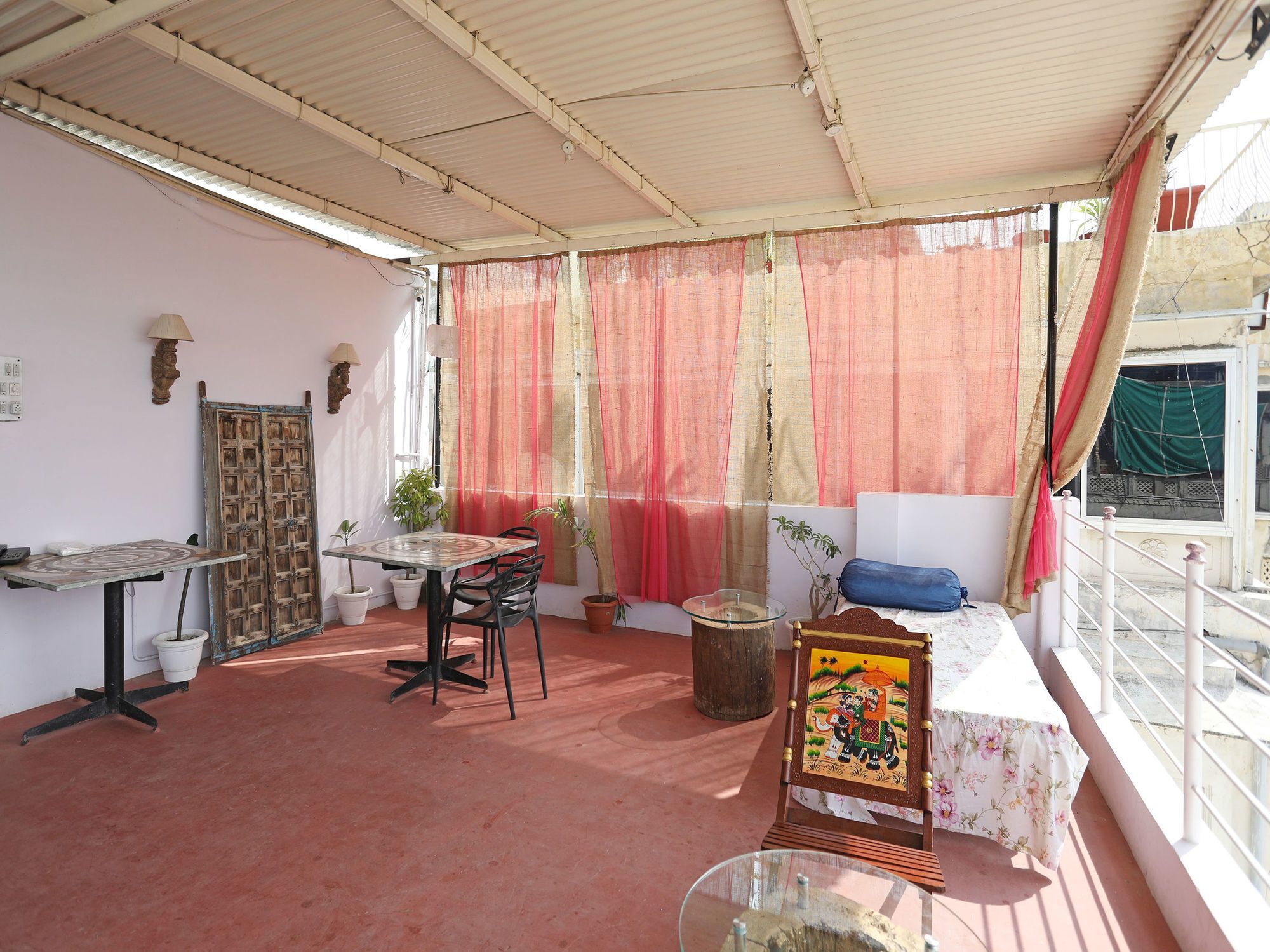 Oyo 10102 Heritage Near Gangaur Ghat Hotel 2*