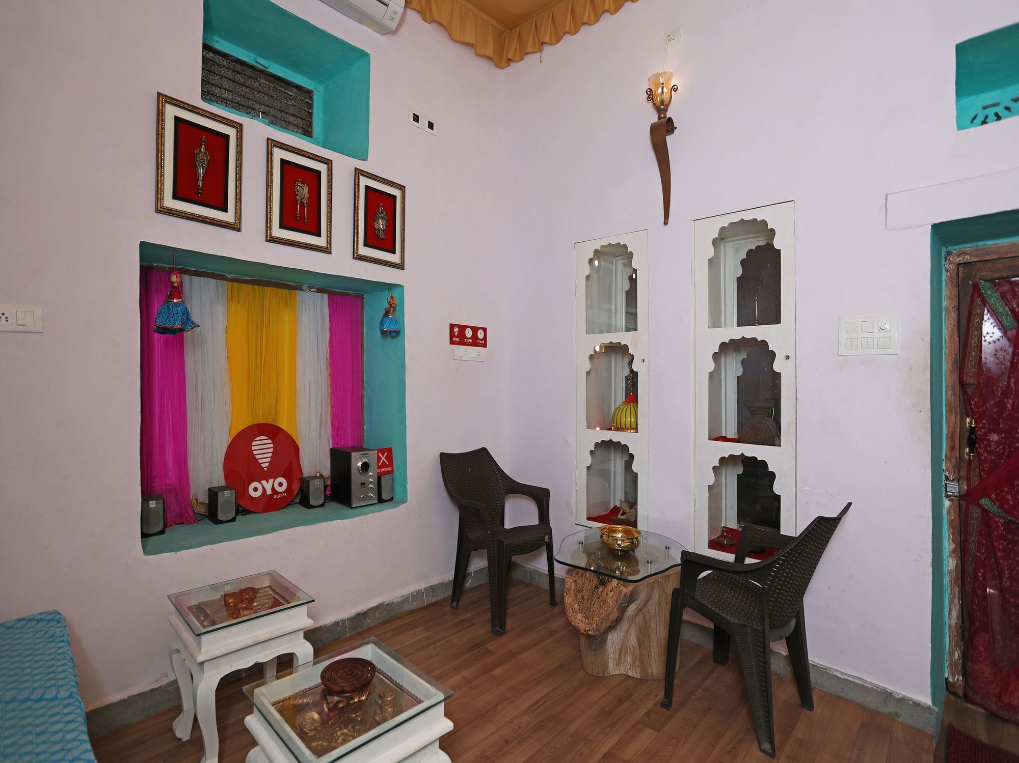 Oyo 10102 Heritage Near Gangaur Ghat Hotel 2*