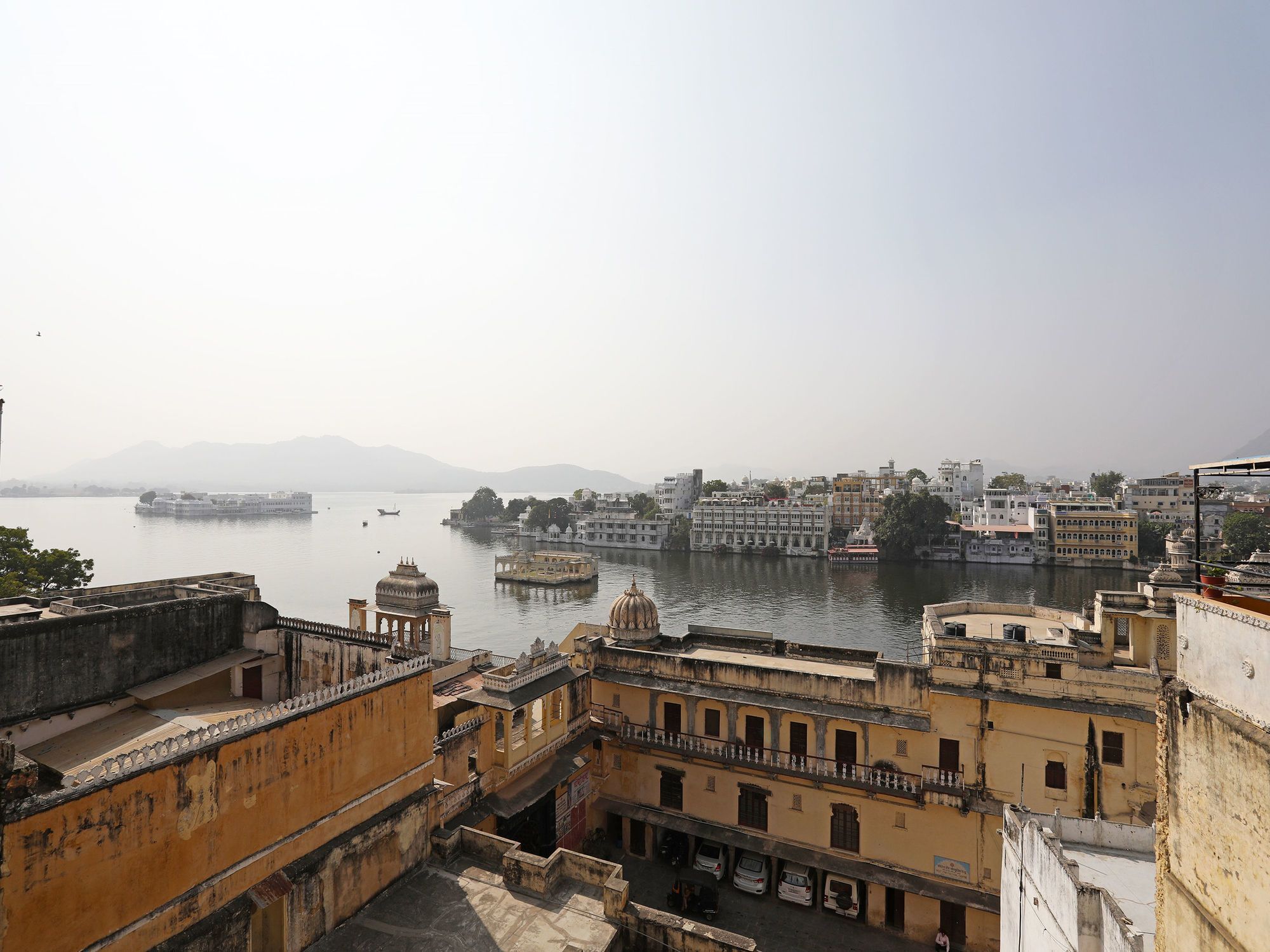 Oyo 10102 Heritage Near Gangaur Ghat Hotel Udaipur