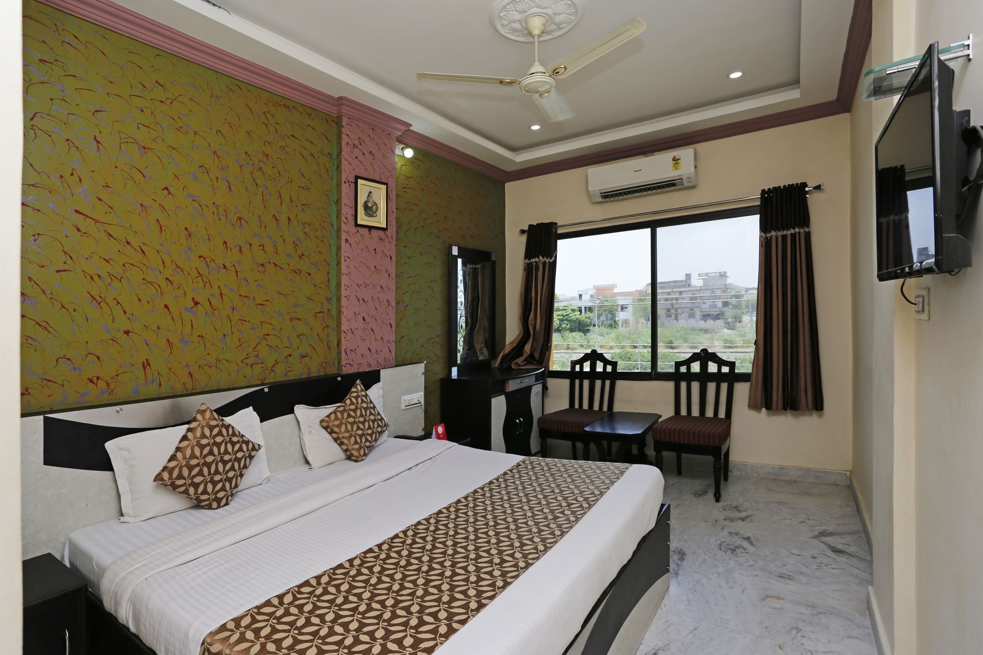 Hotel Oyo 091 Hadi Rani Circle 3*