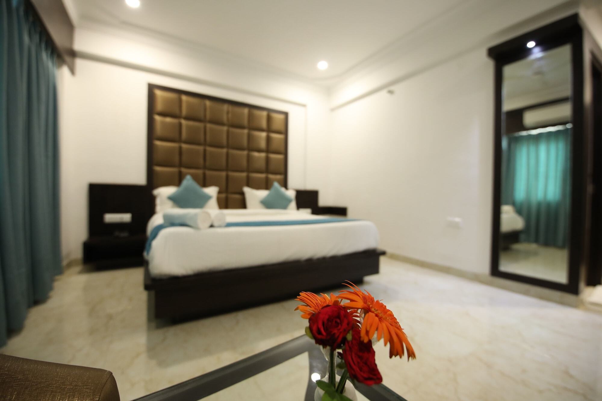 Bauji Palace Hotel 3*