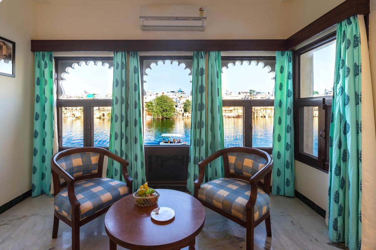 Hotel Sarovar - Facing Boutique On Pichola