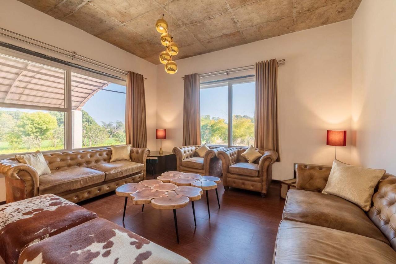 Shivnandani Farms By Vista Villa