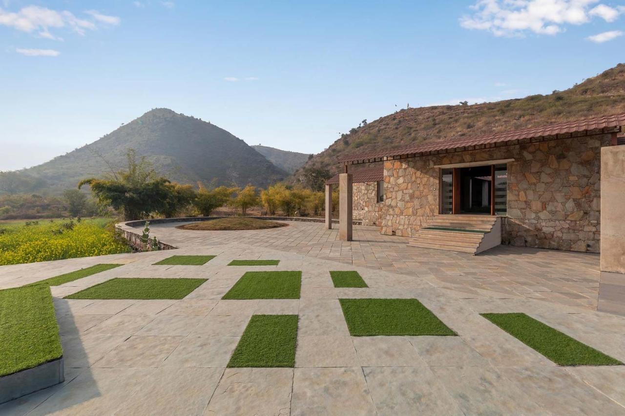Shivnandani Farms By Vista *