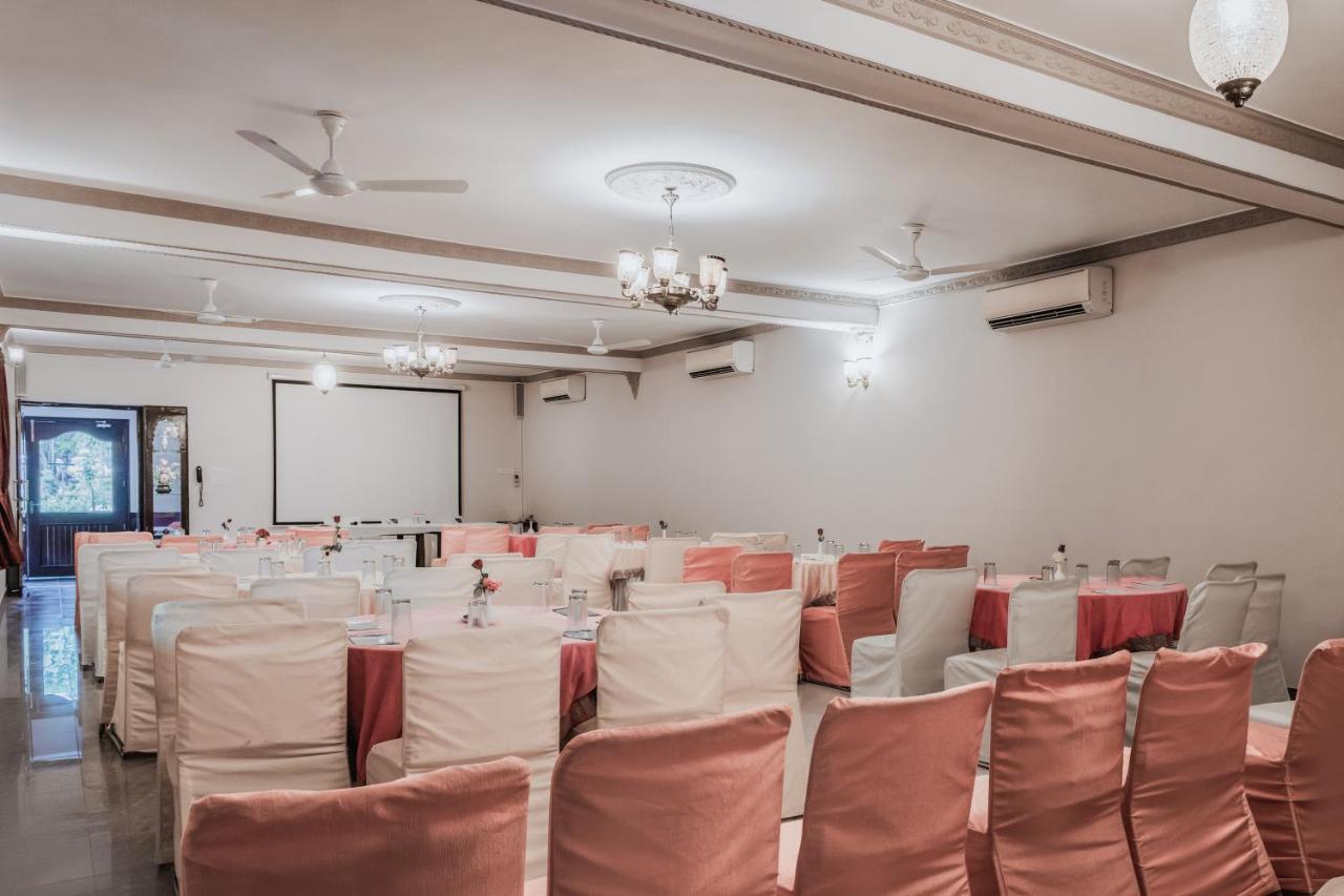 Resort Araliayas &
