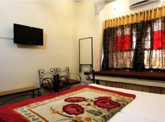 Heritage Haveli Bed & Breakfast 2*
