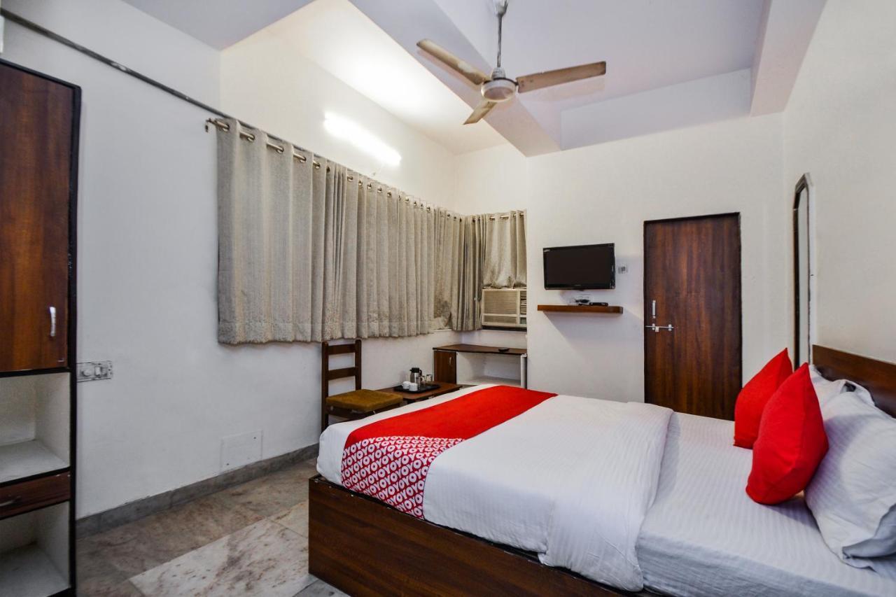 Hotel Oyo 23086 Mayur