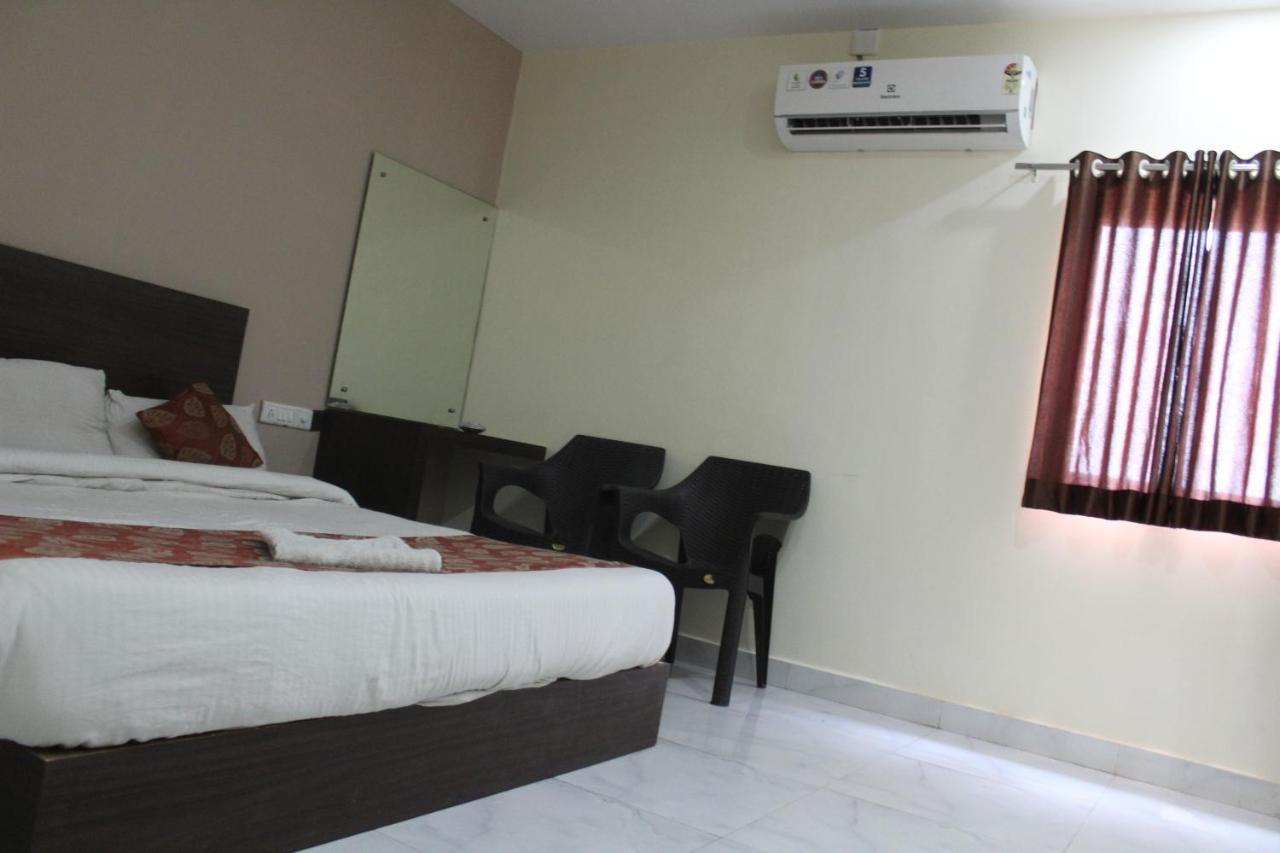 Hotel Ambay Palace