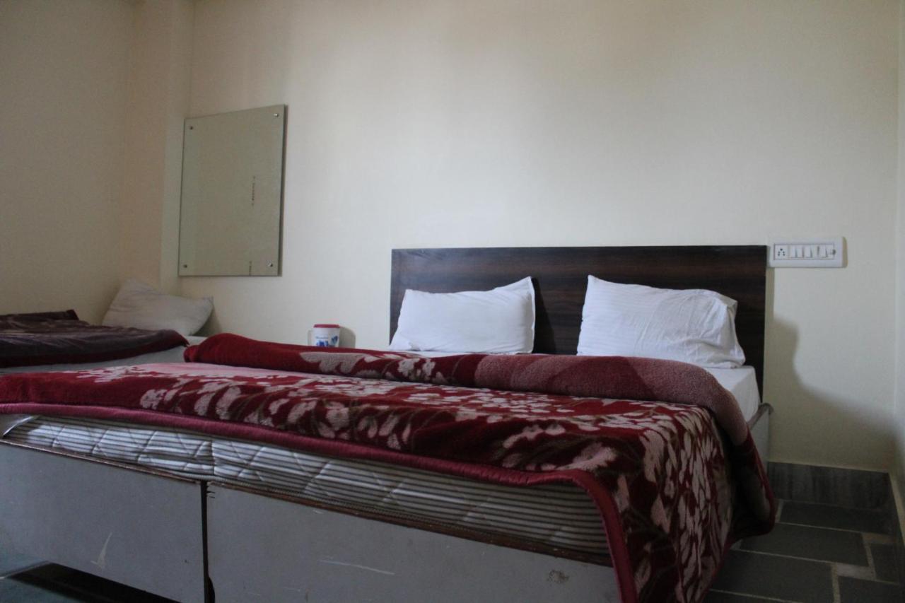 Ambay Palace 2*