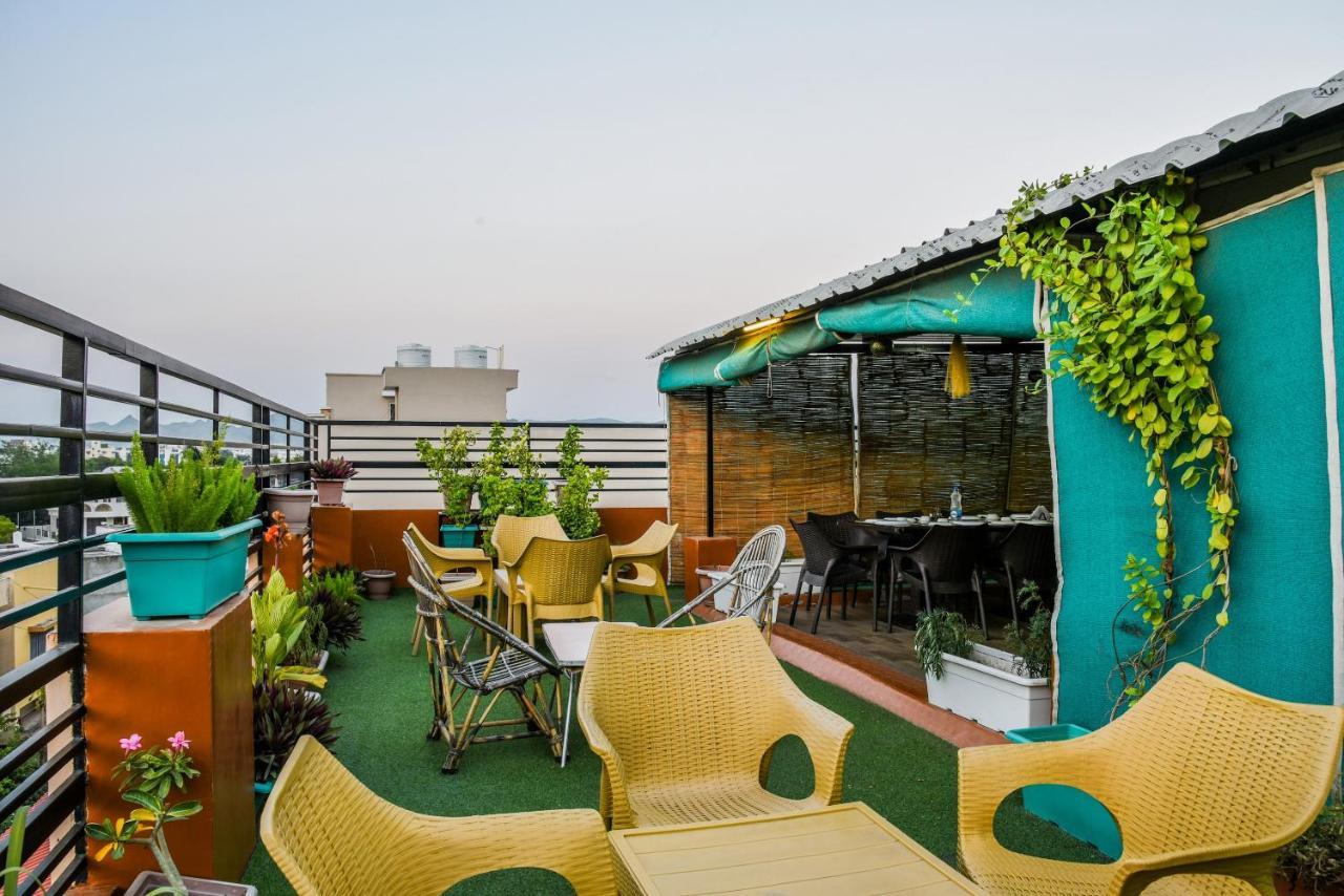 Hotel Oyo 11868 Rk Residency
