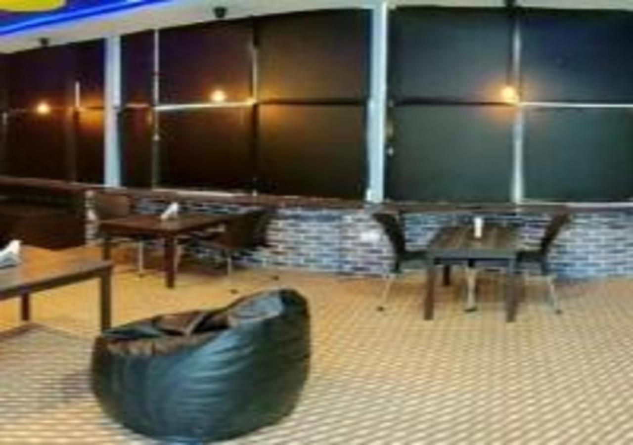 Hotel Surya Vilas 2*