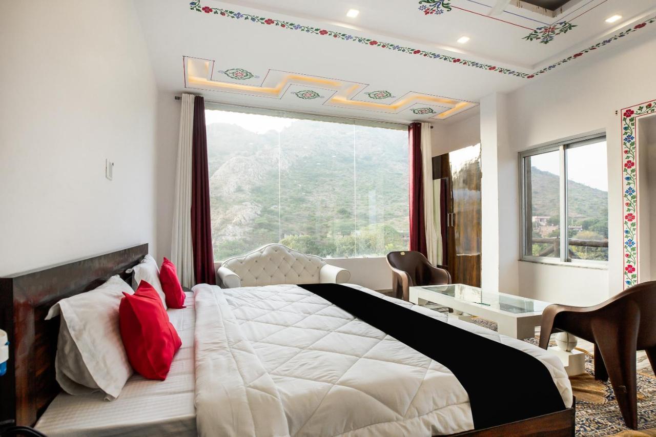 Capital O 66699 Badi Garh And 3* Udaipur