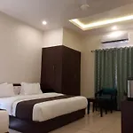 Hotel Paradise Inn
