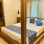 Hotel Blue Mountain