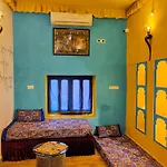 Hostel Mama