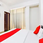 Oyo Hotel Grand Sita Blue