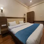Vijaygarh Resort & Cottages With Pool