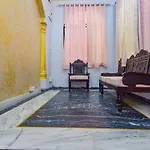 Fabhotel The Castle Homestay I