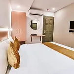 Fabhotel Lupin Internation