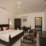 Hill Garden Retreat