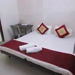 Ashish Guest House, Goverdhan Vilas
