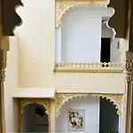 Hotel Mewari Villa