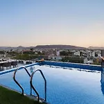 7 Rays Hotel